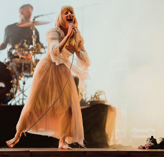 Aurora Aksnes feet photo thumbnail