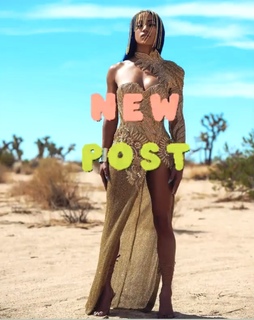 Sasha Banks feet photo thumbnail