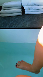 Ashley Tisdale feet photo thumbnail