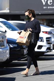 Jennifer Garner feet photo thumbnail