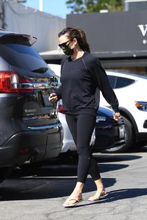 Jennifer Garner feet photo thumbnail