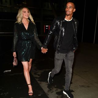 Helen Flanagan feet photo thumbnail