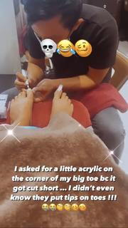 Amanda Saccomanno feet photo thumbnail