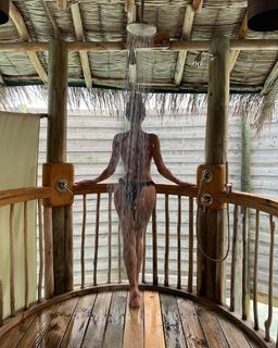 Severina Kojic feet photo thumbnail