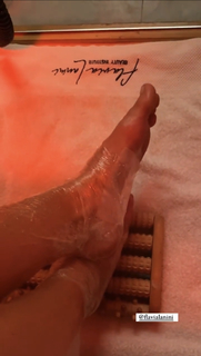 Shantel VanSanten feet photo thumbnail