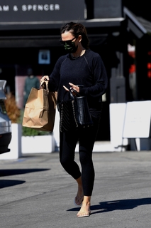 Jennifer Garner feet photo thumbnail