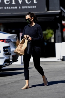 Jennifer Garner feet photo thumbnail