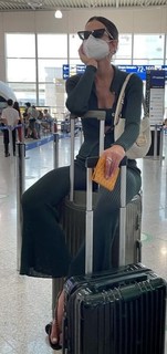 Bruna Marquezine feet photo thumbnail