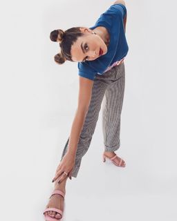 Giovanna Lancellotti feet photo thumbnail
