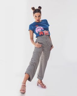 Giovanna Lancellotti feet photo thumbnail