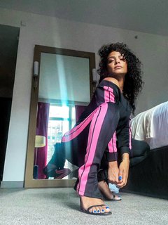 Christina Milian feet photo thumbnail