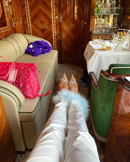 Chiara Ferragni feet photo thumbnail