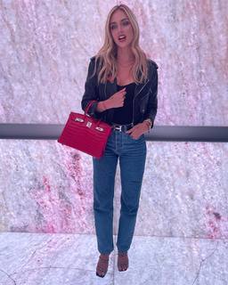 Chiara Ferragni feet photo thumbnail