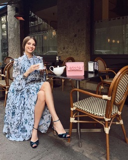 Xenia Tchoumitcheva feet photo thumbnail