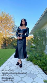 Lucy Hale feet photo thumbnail