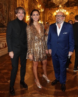Caterina Balivo feet photo thumbnail