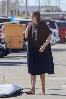 Leighton Meester feet photo thumbnail