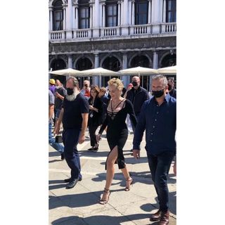 Sharon Stone feet photo thumbnail