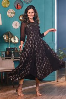 Alia Bhatt feet photo thumbnail