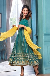 Alia Bhatt feet photo thumbnail