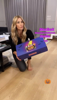 Elena Santarelli feet photo thumbnail