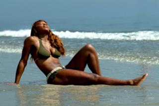 Serena Williams feet photo thumbnail
