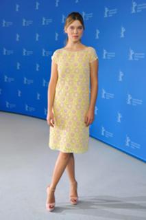 Léa Seydoux feet photo thumbnail