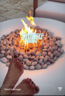 Giada De Laurentiis feet photo thumbnail