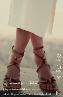 Katrina Kaif feet photo thumbnail