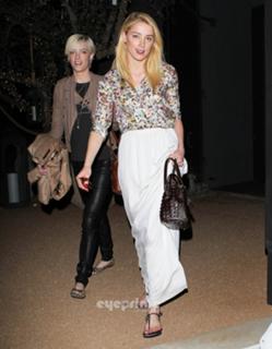 Amber Heard feet photo thumbnail