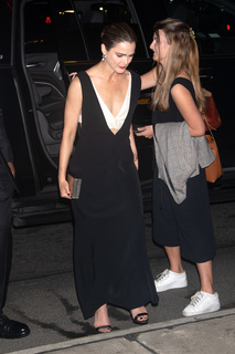 Keri Russell feet photo thumbnail