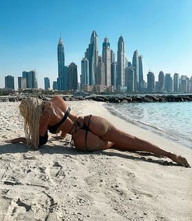Jelena Karleusa feet photo thumbnail