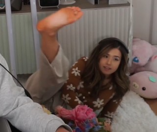 Imane Pokimane Anys feet photo thumbnail