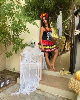 Caterina Balivo feet photo thumbnail