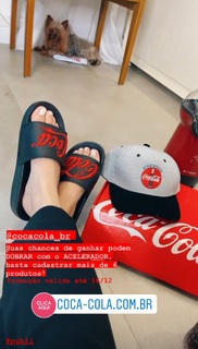 Carla Diaz feet photo thumbnail