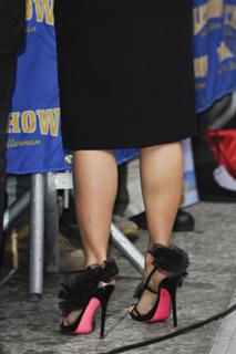Salma Hayek feet photo thumbnail