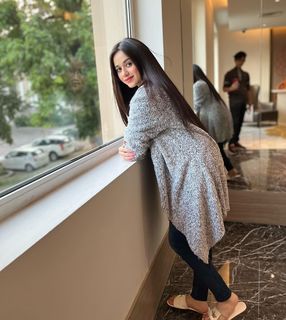 Jannat Zubair Rahmani feet photo thumbnail