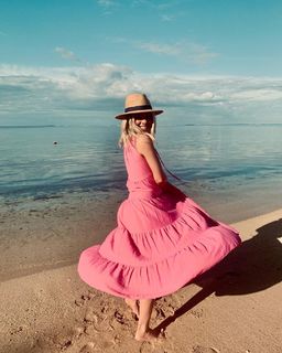 Mollie King feet photo thumbnail