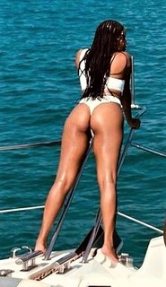 Gabrielle Union feet photo thumbnail