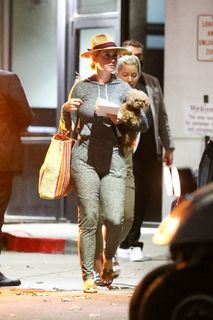Katy Perry feet photo thumbnail