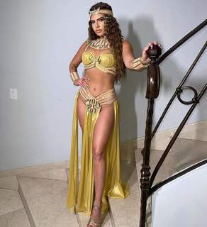 Chanel West Coast feet photo thumbnail