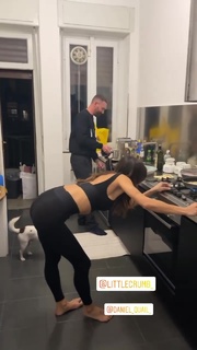 Elisabetta Canalis feet photo thumbnail