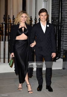Pixie Lott feet photo thumbnail
