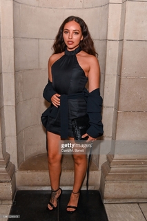 Jade Thirlwall feet photo thumbnail