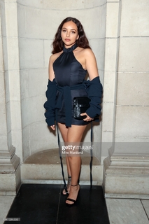 Jade Thirlwall feet photo thumbnail