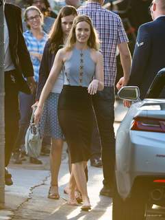 Emily Blunt feet photo thumbnail