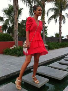 Paula Echevarría feet photo thumbnail