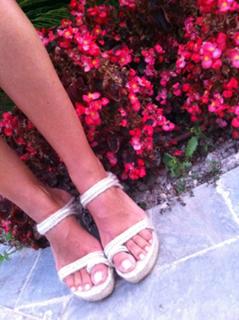 Paula Echevarría feet photo thumbnail