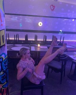 Jorgie Porter feet photo thumbnail
