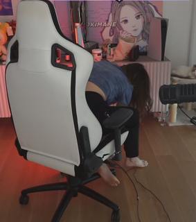 Imane Pokimane Anys feet photo thumbnail